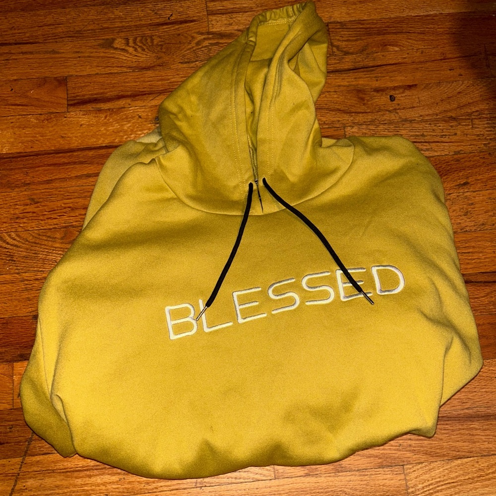 Women’s 2XL hoodie (fits like a XL)